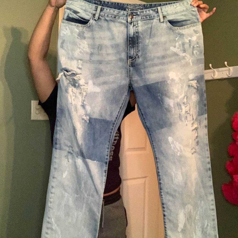 Embellished Flap Robin’s Jean Distressed